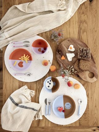 🍽️ První sousta ve velkém stylu Silikonové jídelní sady Lässig pro malé jedlíky 🤍 • měkký a bezpečný silikon • ideální do...